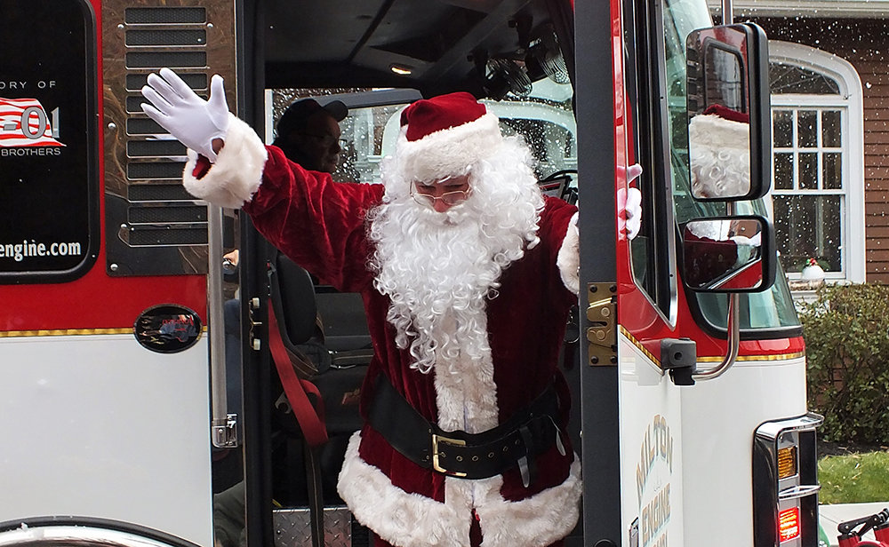 Santa arrives, courtesy of the Milton Fire Department.
